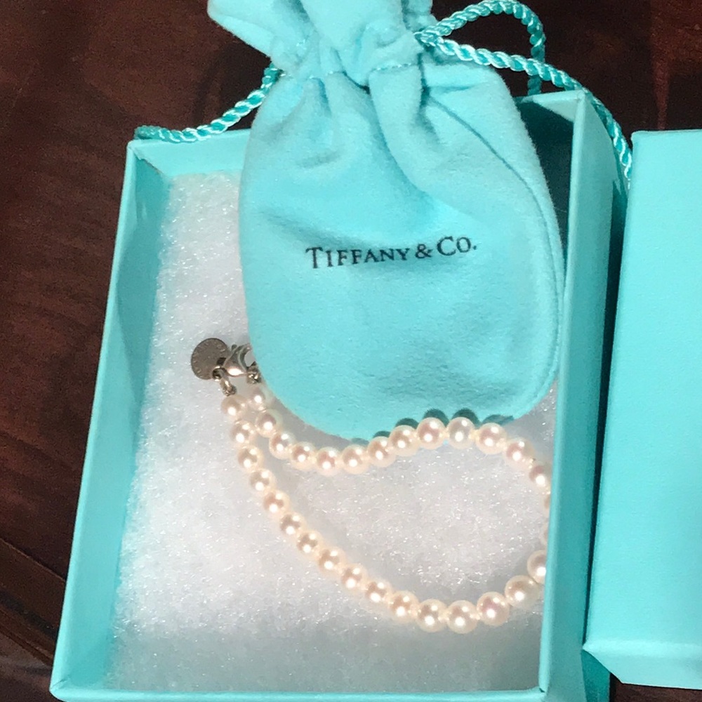 Tiffany & Co. pearl bracelet